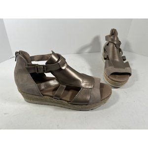 Earth Women Sandals 10 M New